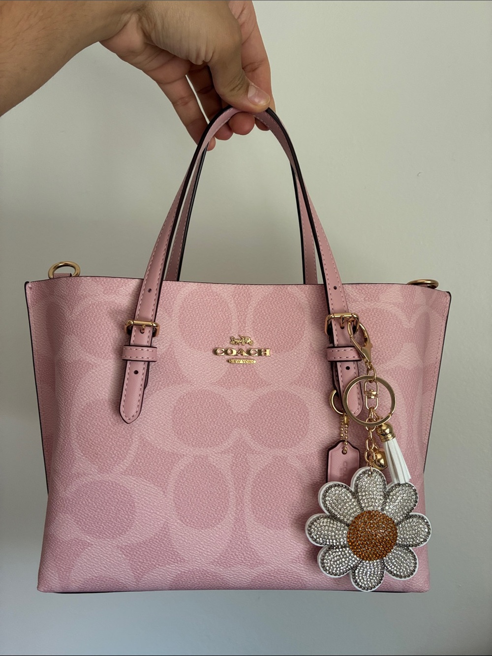 2/$20🎀 Crystal Daisy Keychain Bag Charm - White & Gold